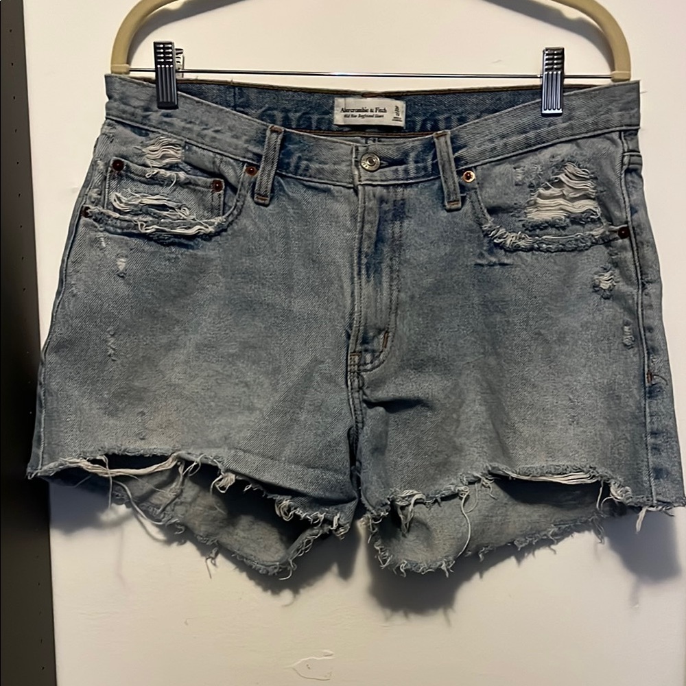 Abercrombie Mid Rise Boyfriend Shorts Distressed